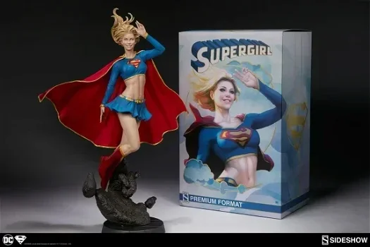 Supergirl Premium Format Sideshow Collectibles - 4