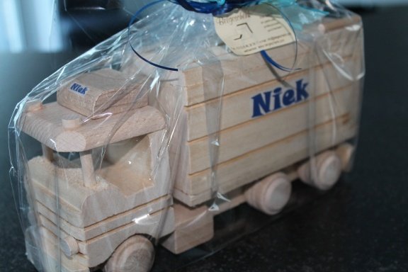 Houten vrachtwagen spaarpot met naam en of logo - Afbeelding 3