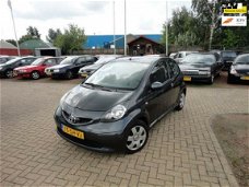 Toyota Aygo - 1.0-12V +