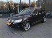 Volkswagen Tiguan - 2.0 TDI R-LINE , Leer, Navi, Ecc, Pdc, Stoelverw, Cruise - 1 - Thumbnail