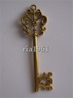 bedeltje/charm sleutel : sleutel 25 goud - 59x18 mm (nog 8)