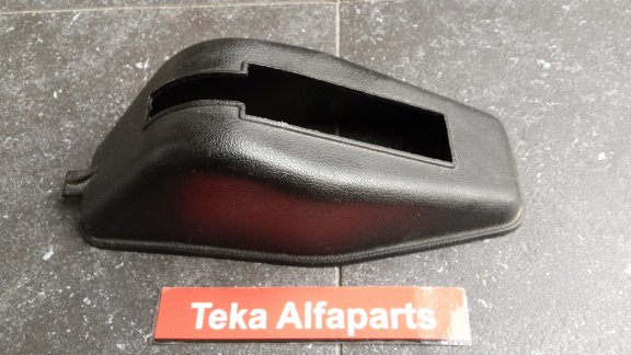 Alfa Romeo Alfasud Handrem Afdekkap 102213 / 60718573 / NOS - 0