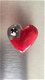 Handgemaakt hart rood met zwart wit bloemetje NIEUW. - 1 - Thumbnail