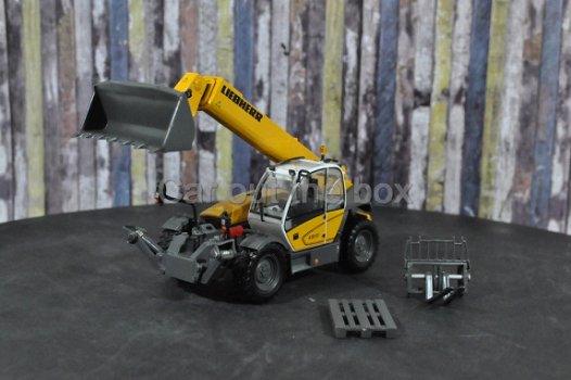 Liebherr TL 435-13 Verreiker geel 1:50 Brami Scalemodels - 2