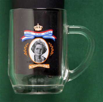 Glazen drinkmok Juliana 25 jaar Koningin 1948-1973 - 1