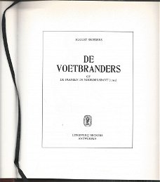 AUGUST SNIEDERS **DE VOETBRANDERS** OF **DE FRANSEN IN NOORDBRABANT (1793)**