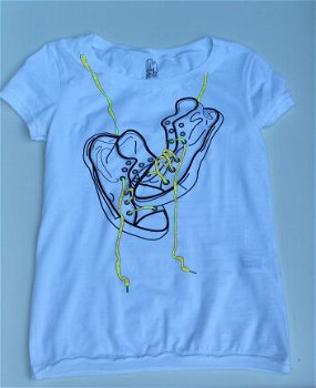 Tshirt met sneakers - maat M - 4