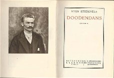 STIJN STREUVELS**DOODENDANS*GROEN TEXTUUR LINNEN LIJSTERNEST**NR 4**SOFTCOVER