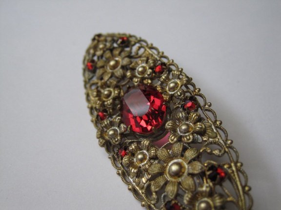 Broche antiek Tsjechisch filigrain helder rood kristal rijnsteen 7.0x2.5 cm - Afbeelding 4