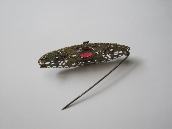 Broche antiek Tsjechisch filigrain helder rood kristal rijnsteen 7.0x2.5 cm - Afbeelding 5