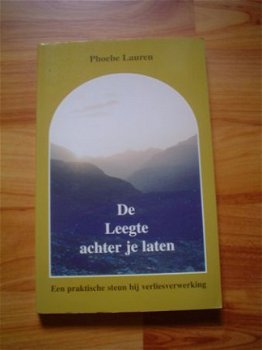 De leegte achter je laten door Phoebe Lauren - 1