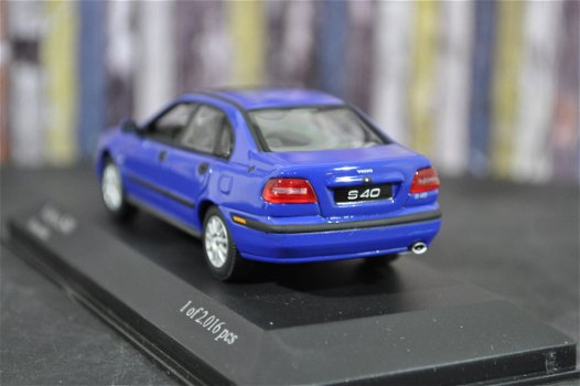 Volvo S40 blauw 1:43 Minichamps - 3