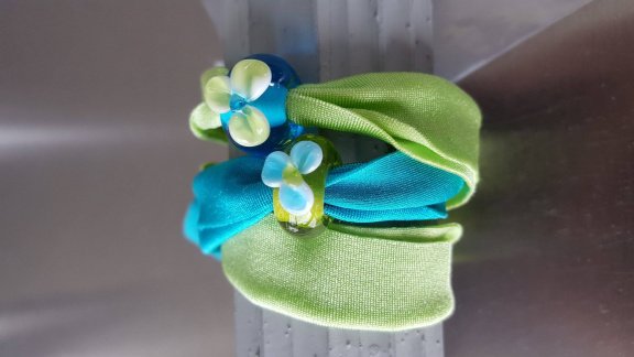 2 handgemaakte glaskralen groen blauw bloem rekarmband NIEUW - 2