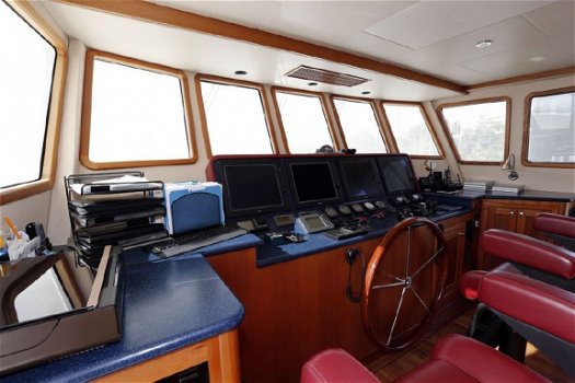 Northern Marine 84 Custom (2007) - 5