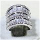 Zware ring mt 18 sterling zilver, bomvol zuivere kristalstenen die lijken op diamanten - 1 - Thumbnail