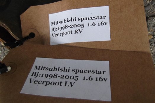 Mitsubishi Spacestar 2003 Veerpoot Links en Rechtsvoor - 2