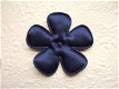 Effen satijnen bloem ~ 4,5 cm ~ Marine blauw - 1 - Thumbnail