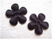 Effen satijnen bloem ~ 3,5 cm ~ Zwart - 1 - Thumbnail