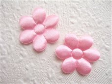 Satijnen effen bloemetje ~ 3 cm ~ Roze