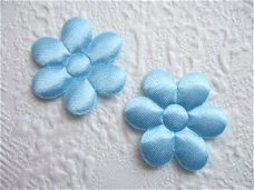 Satijnen effen bloemetje ~ 3 cm ~ Licht blauw