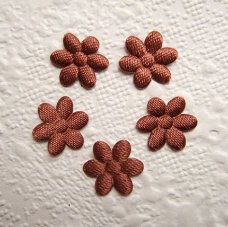 Satijnen effen mini bloemetje ~ 1 cm ~ Bruin