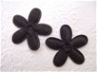 Effen satijnen bloem met smal blad ~ 3,5 cm ~ Zwart - 1 - Thumbnail