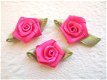 Mooi groot satijnen roosje ~ 15 mm ~ Raspberry roze - 1 - Thumbnail