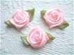 Mooi groot satijnen roosje ~ 15 mm ~ Licht roze - 1 - Thumbnail