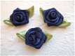 Mooi groot satijnen roosje ~ 15 mm ~ Marine blauw - 1 - Thumbnail
