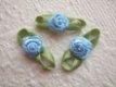 Mooi satijnen roosje met blad ~ 10 mm ~ Fris blauw - 1 - Thumbnail