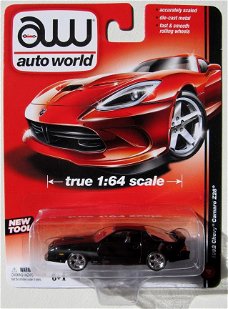 1:64 AutoWorld Chevrolet Camaro Z28 1992 zwart