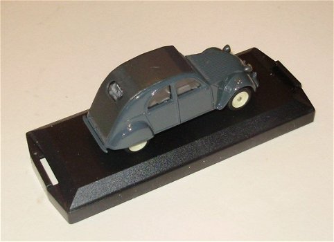 1:43 Vitesse 520-2 1953 Citroen 2cv Dark Grey gesloten dak - 2