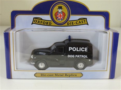 1:43 Oxford Morris Minor Dog Patrol Police Van - 0
