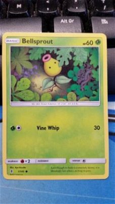 Bellsprout  1/145 common SM Guardians Rising