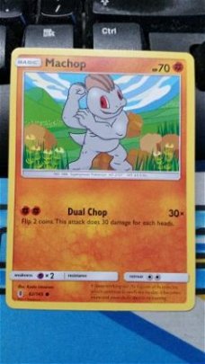 Machop  62/145 common SM Guardians Rising