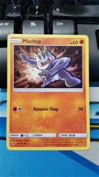 Machop 63/145 common SM Guardians Rising - 1