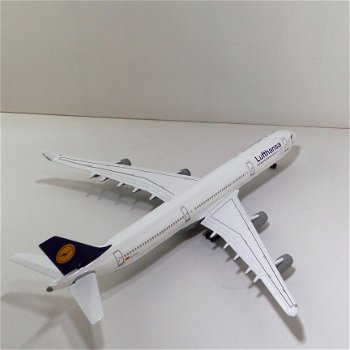 1:250 Schabak 855-1 Airbus A340 Lufthansa - 3