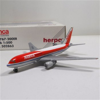 1:500 Herpa Wings Boeing 767 200 ER Avianca - 1