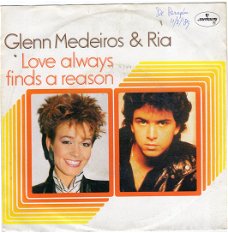 Glenn Medeiros & Ria :  Love Always Finds A Reason (1989)