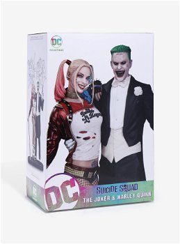 DC Collectibles Suicide Squad Harley Quinn and Joker Statue - 2