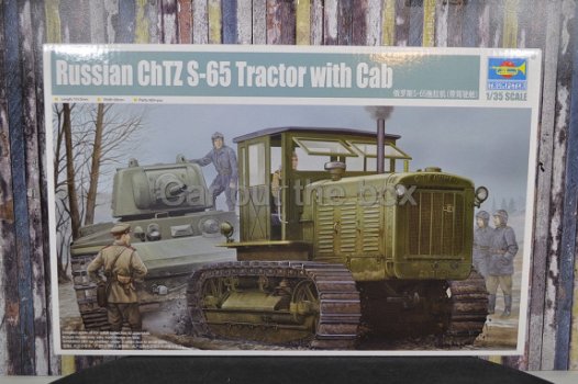 Russian ChTZ S-65 Tractor met cabine 1:35 Trumpeter - 1