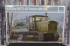 Russian ChTZ S-65 Tractor met cabine 1:35 Trumpeter