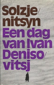 SOLJENITSYN**EEN DAG VAN IVAN DENISOVITSJ.**ZWARTE SKYVERTEX HARDCOVER**DE BOEKERIJ BAARN