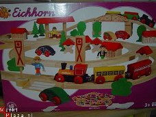 Eichhorn houten treinset