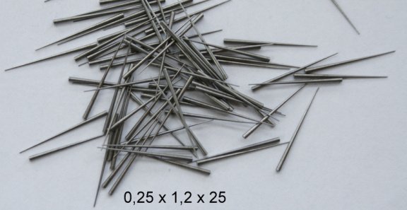 20 Voorsteekstiften extra dik 2,3 - 3,1 mm. lang 40 mm. € 6,50 - 6