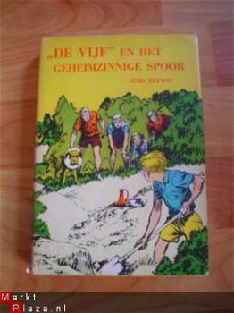 De vijf en het geheimzinnige spoor door Enid Blyton - 1