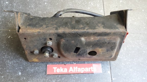 Alfa Romeo Alfetta Ruitenwissermotor met bak Bosch 0390346138 Used - Afbeelding 3