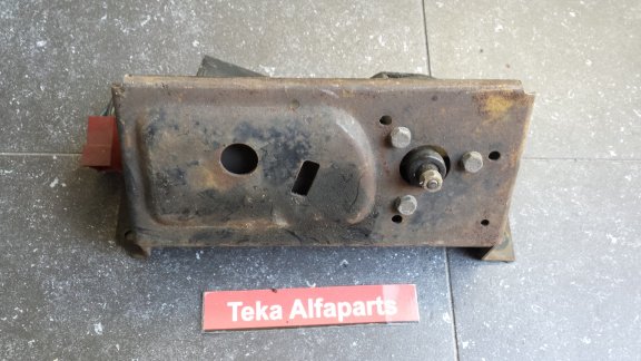 Alfa Romeo Alfetta Ruitenwissermotor met bak Bosch 0390346138 Used - Afbeelding 4