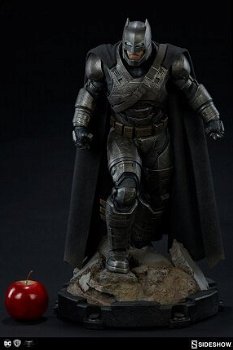 Armored Batman Premium Format Sideshow Collectibles - 2