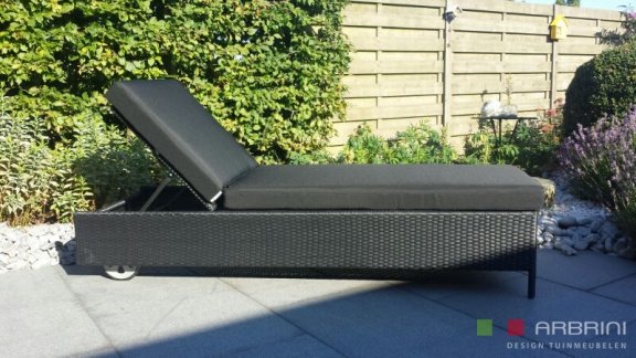 Loungebed lounche ligbed terras tuin zwart wicker nieuw. - 1